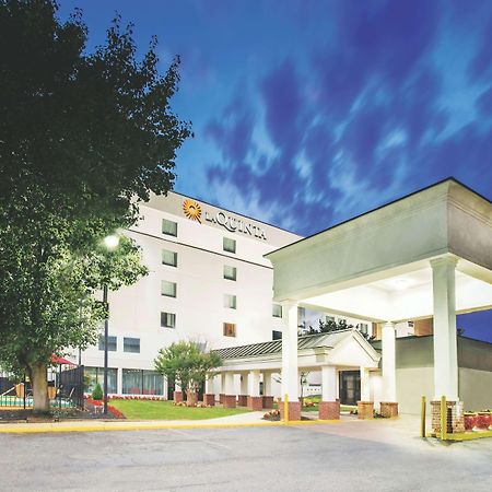 La Quinta Inn & Suites By Wyndham Dc Metro Capital Beltway Capitol Heights Exterior foto