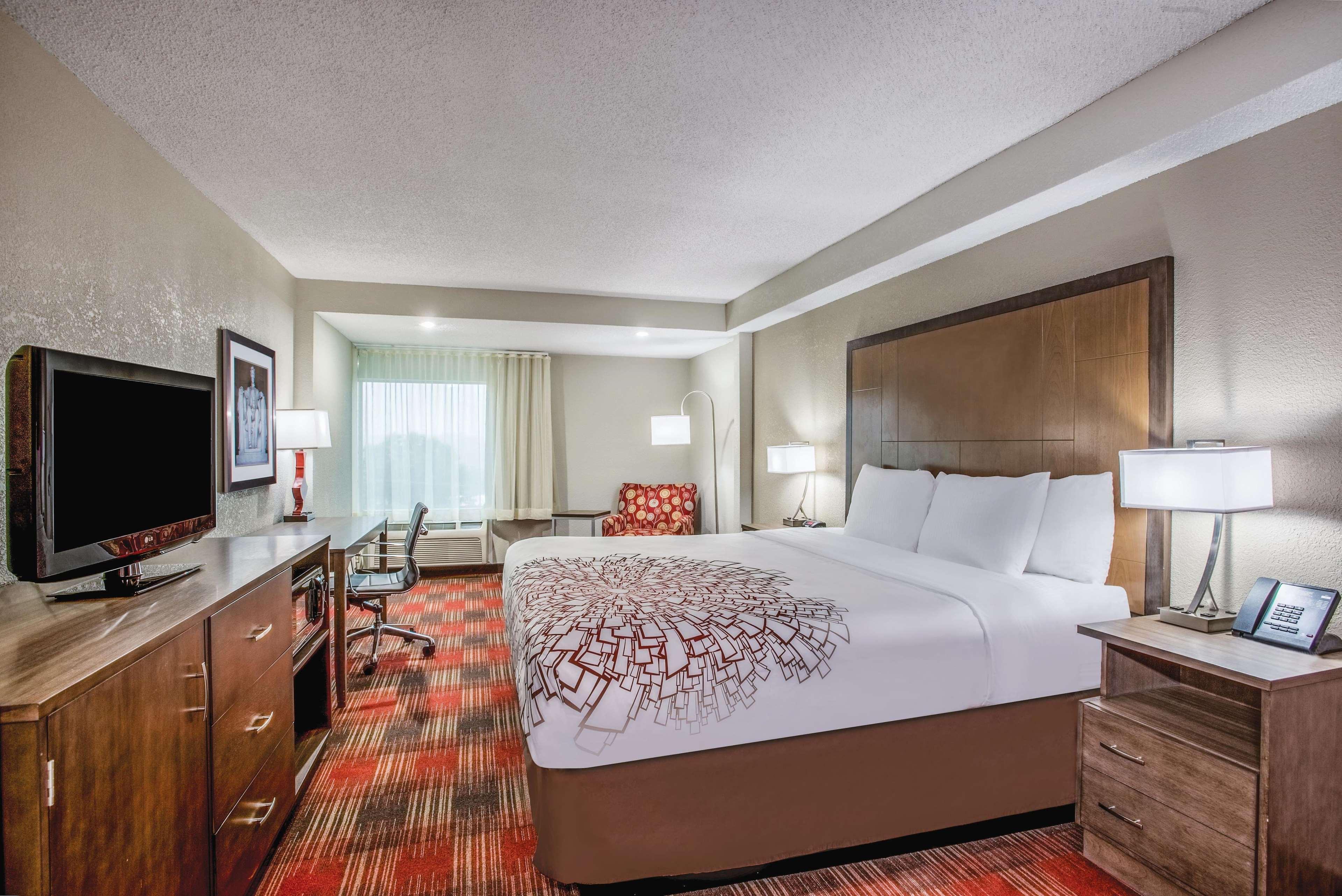 La Quinta Inn & Suites By Wyndham Dc Metro Capital Beltway Capitol Heights Exterior foto