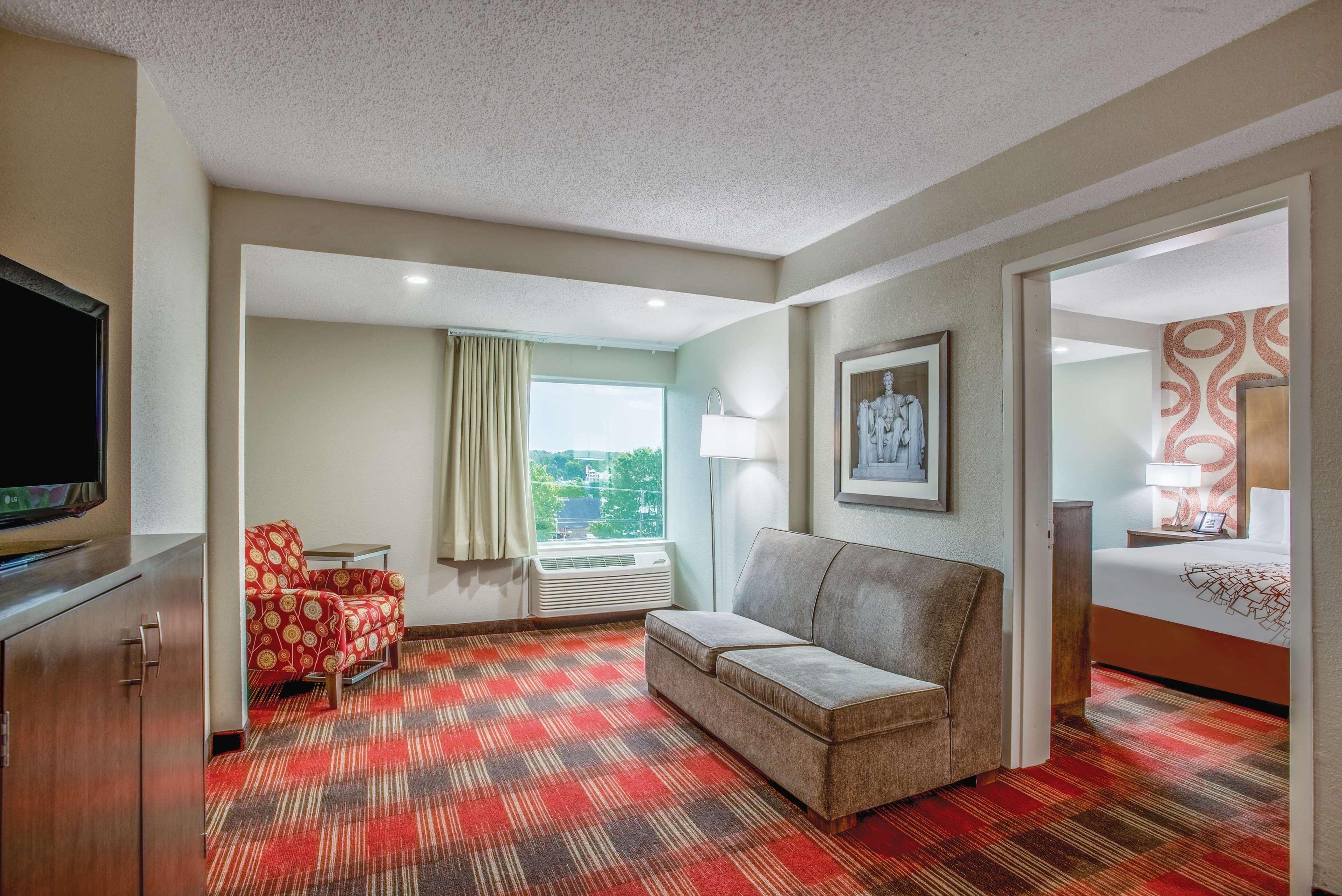 La Quinta Inn & Suites By Wyndham Dc Metro Capital Beltway Capitol Heights Exterior foto