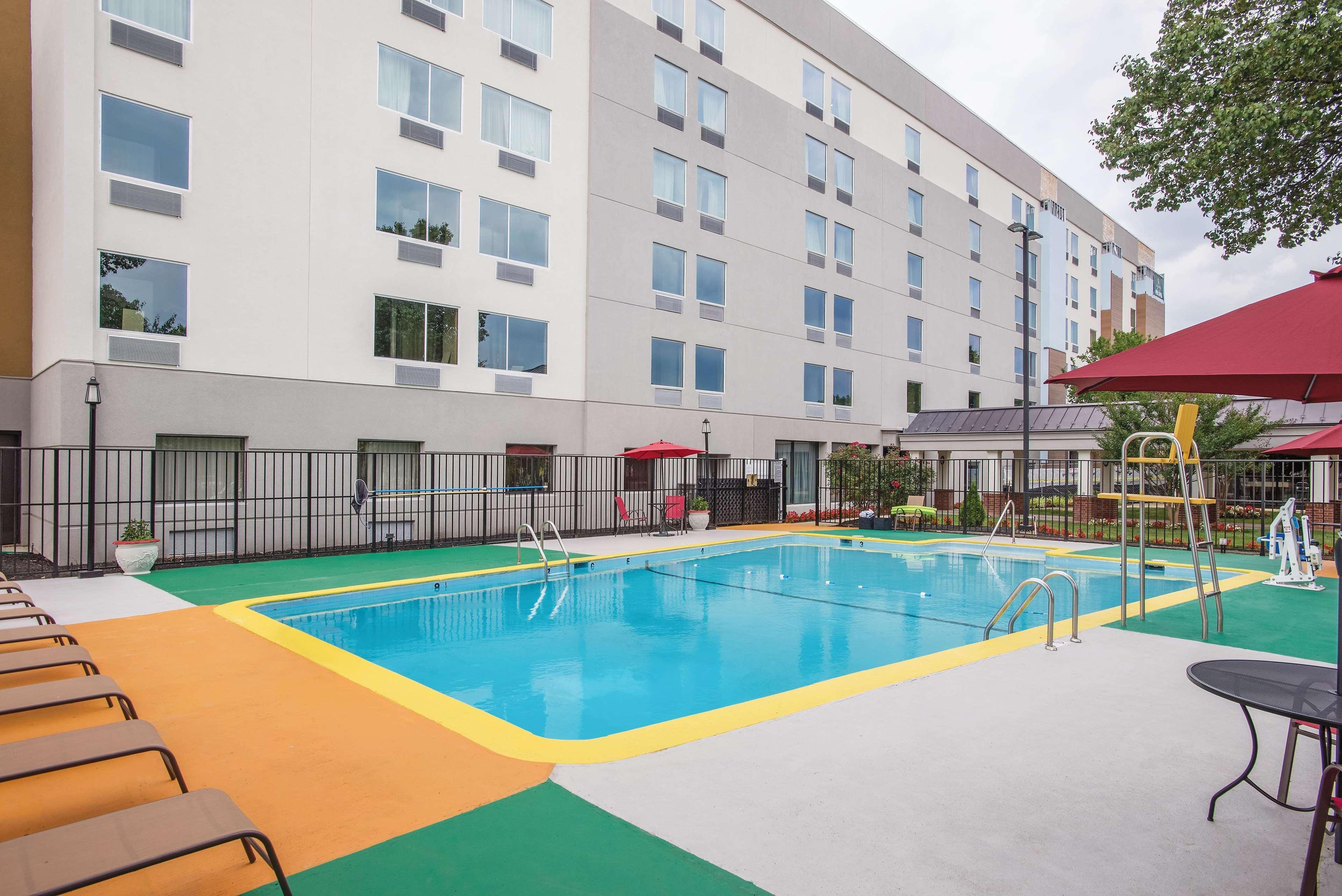 La Quinta Inn & Suites By Wyndham Dc Metro Capital Beltway Capitol Heights Exterior foto