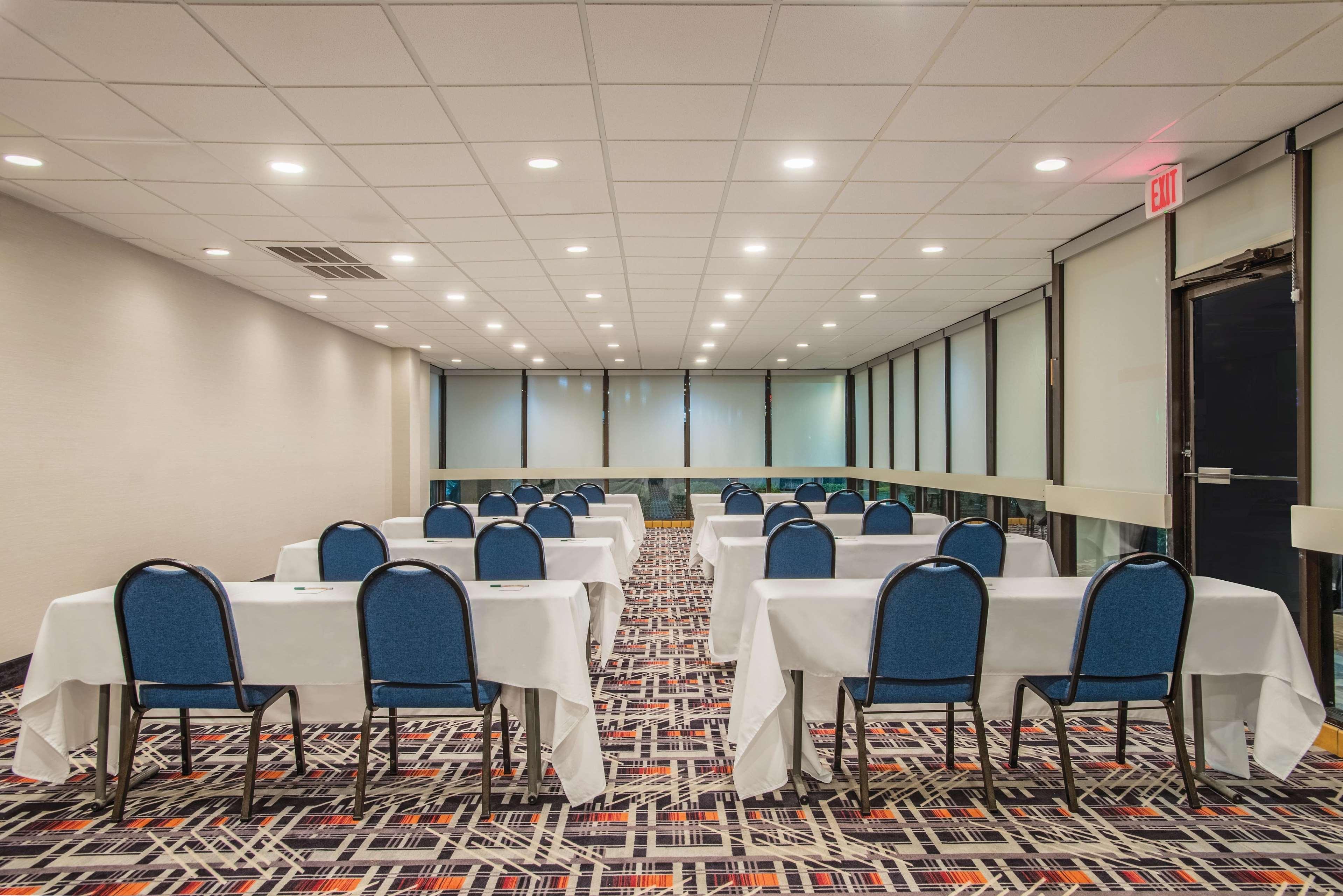 La Quinta Inn & Suites By Wyndham Dc Metro Capital Beltway Capitol Heights Exterior foto