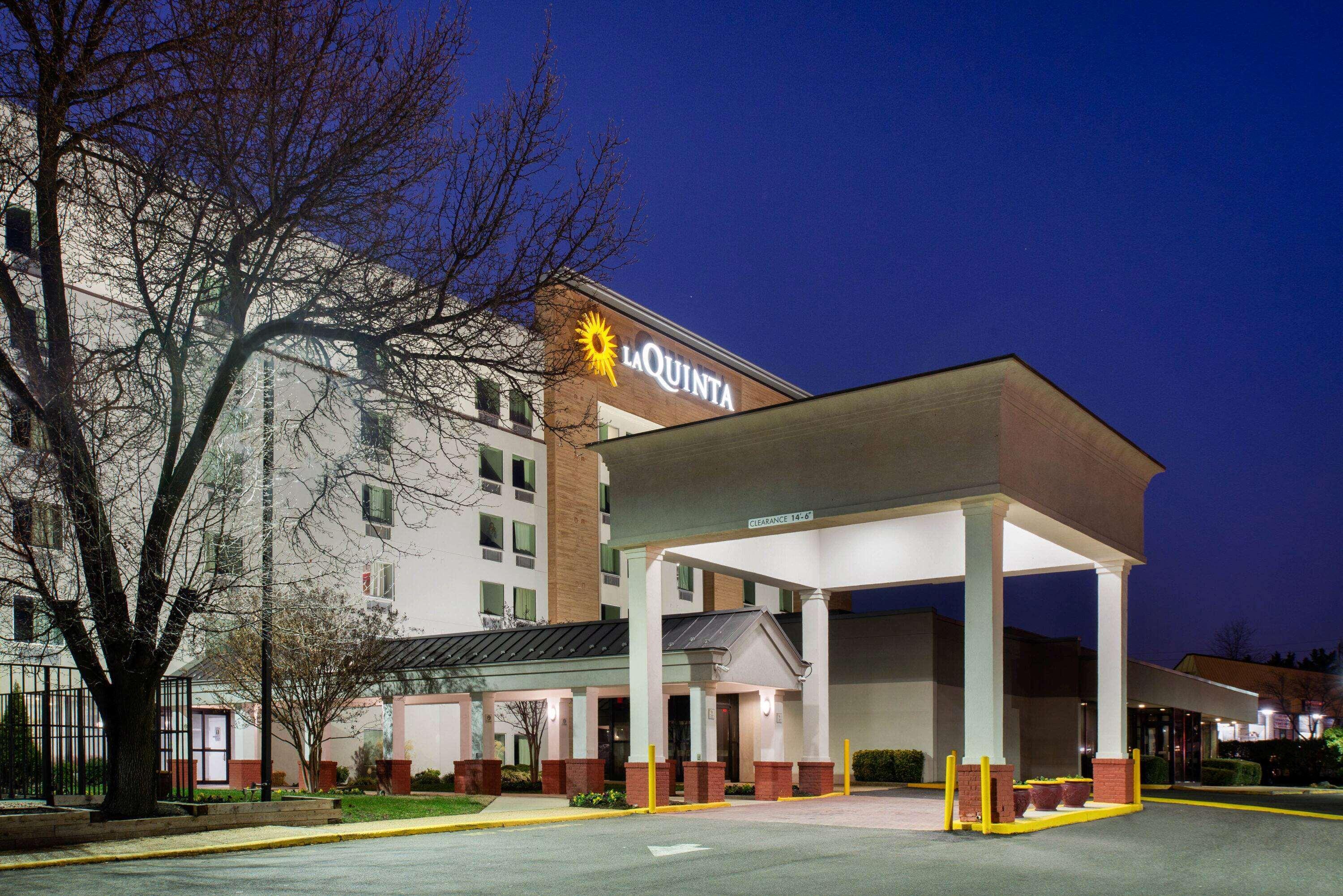 La Quinta Inn & Suites By Wyndham Dc Metro Capital Beltway Capitol Heights Exterior foto