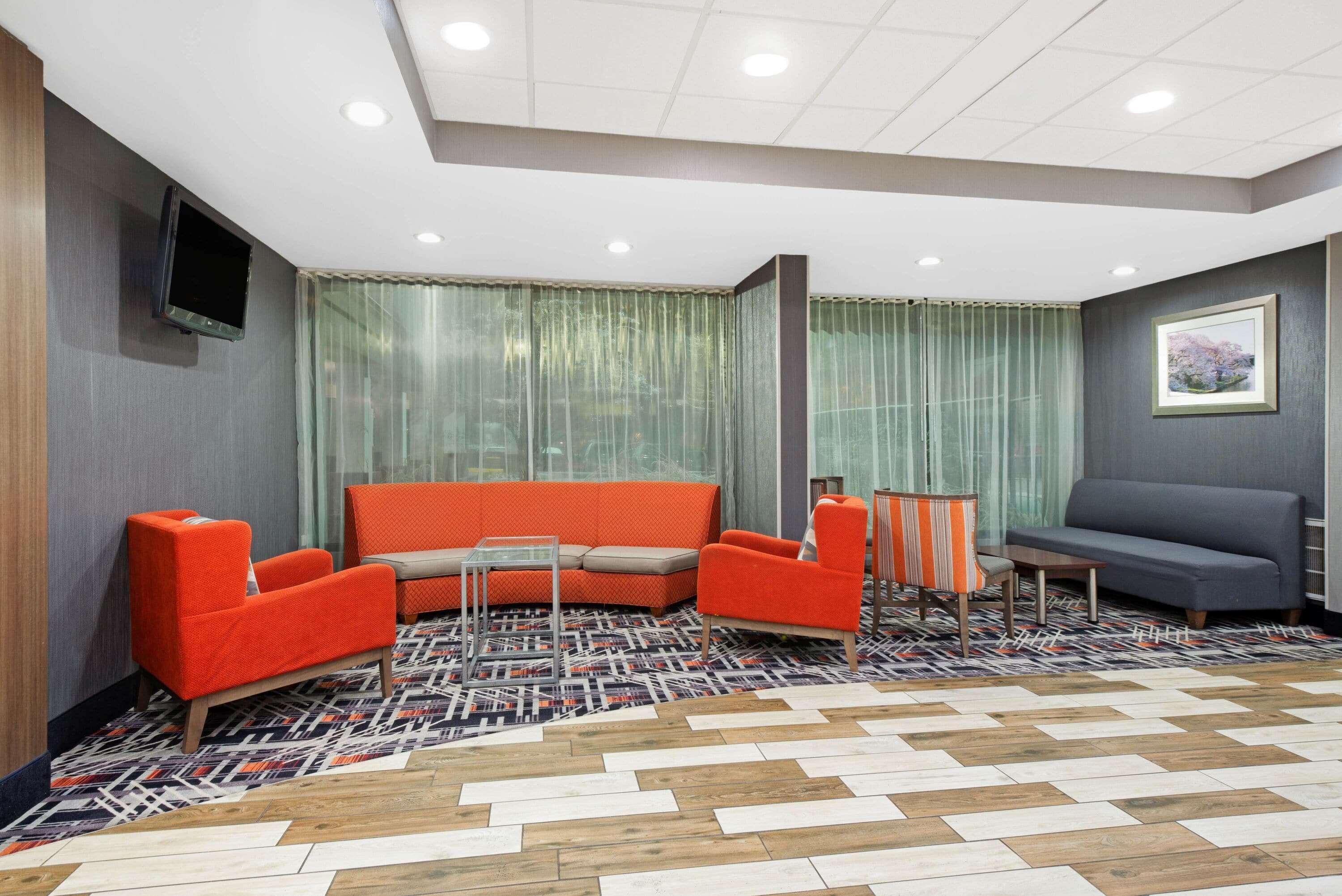 La Quinta Inn & Suites By Wyndham Dc Metro Capital Beltway Capitol Heights Exterior foto