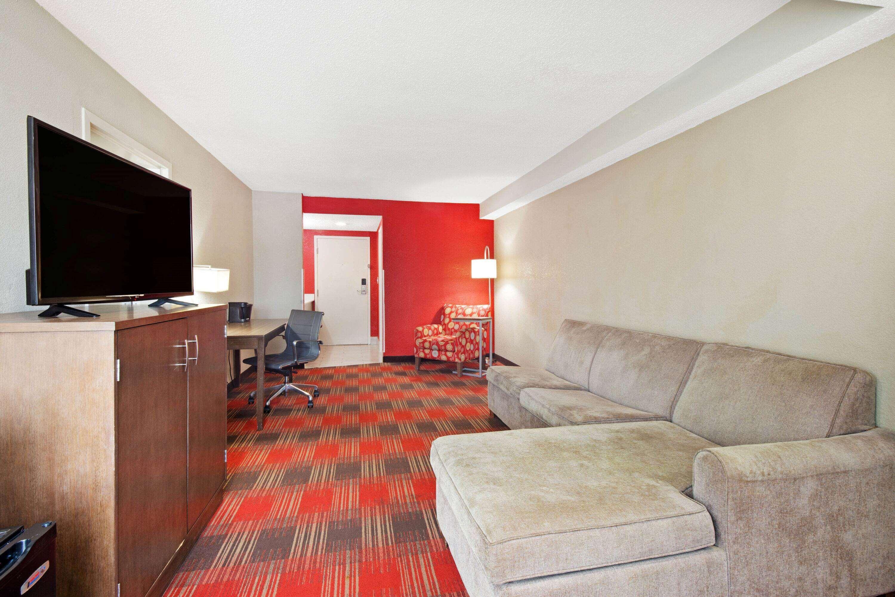 La Quinta Inn & Suites By Wyndham Dc Metro Capital Beltway Capitol Heights Exterior foto