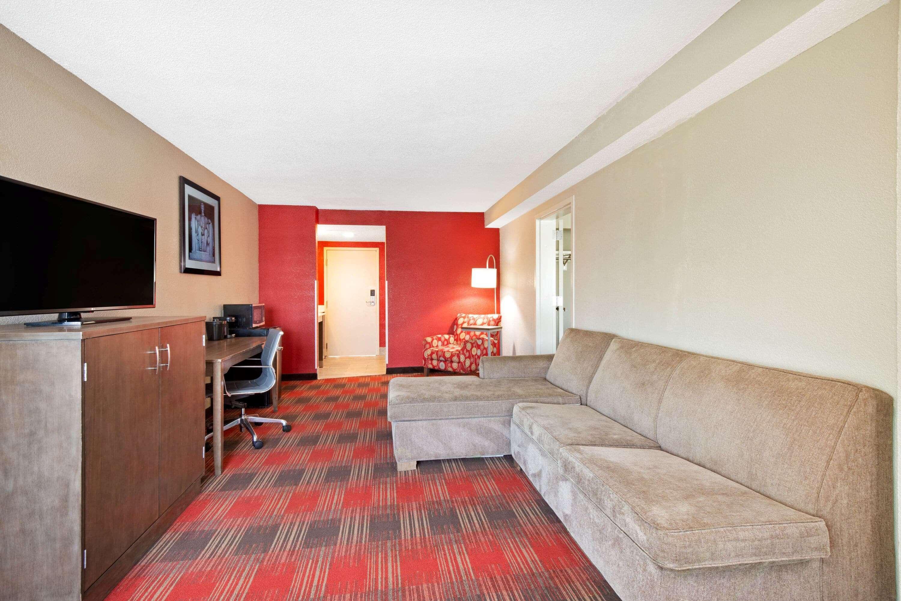La Quinta Inn & Suites By Wyndham Dc Metro Capital Beltway Capitol Heights Exterior foto