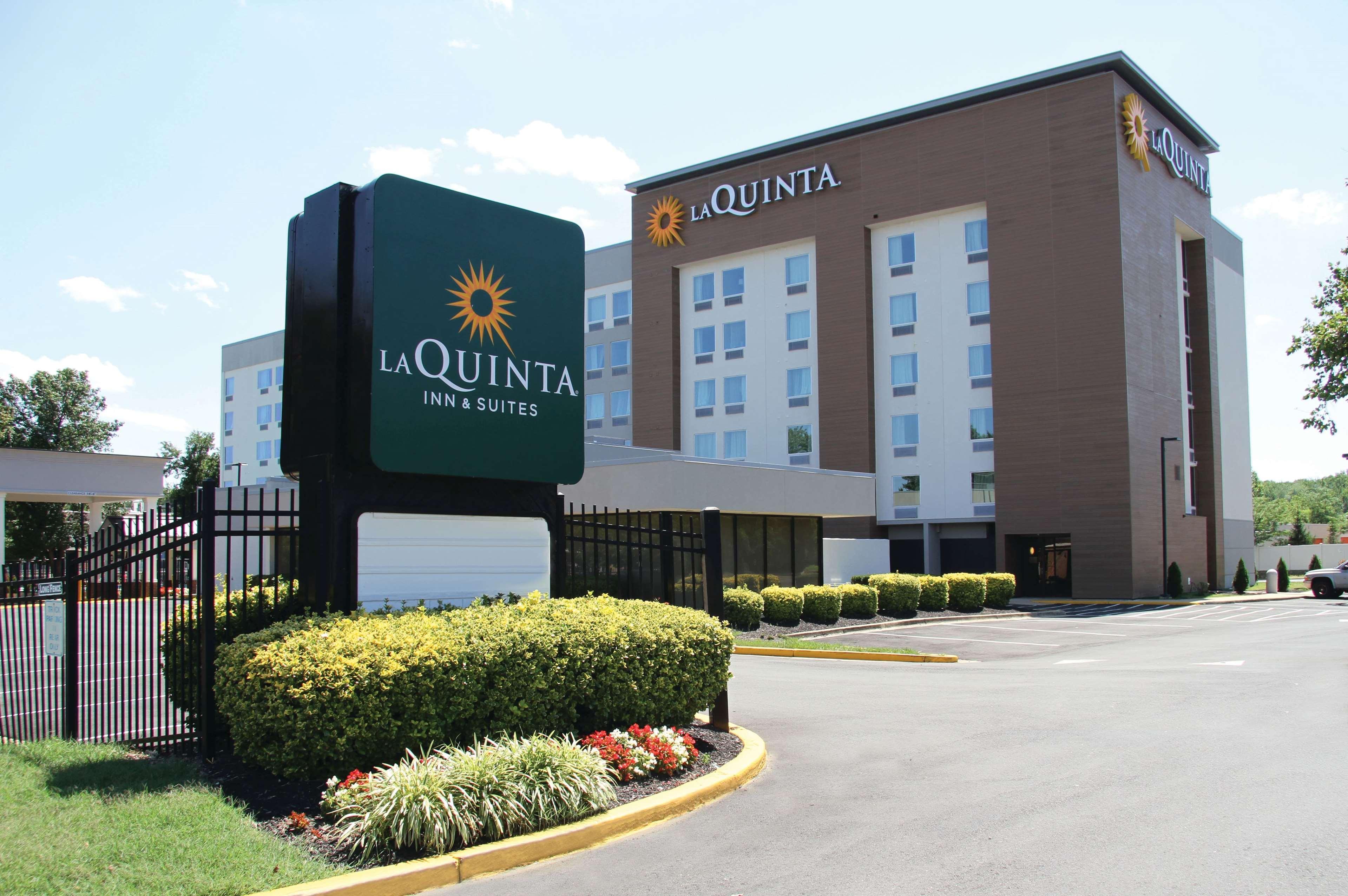 La Quinta Inn & Suites By Wyndham Dc Metro Capital Beltway Capitol Heights Exterior foto